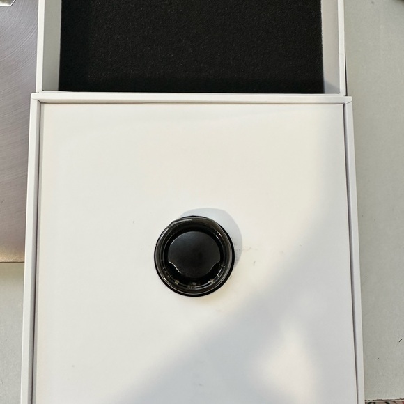Oura Gen3 Heritage Size US7 Ring - Picture 6 of 8